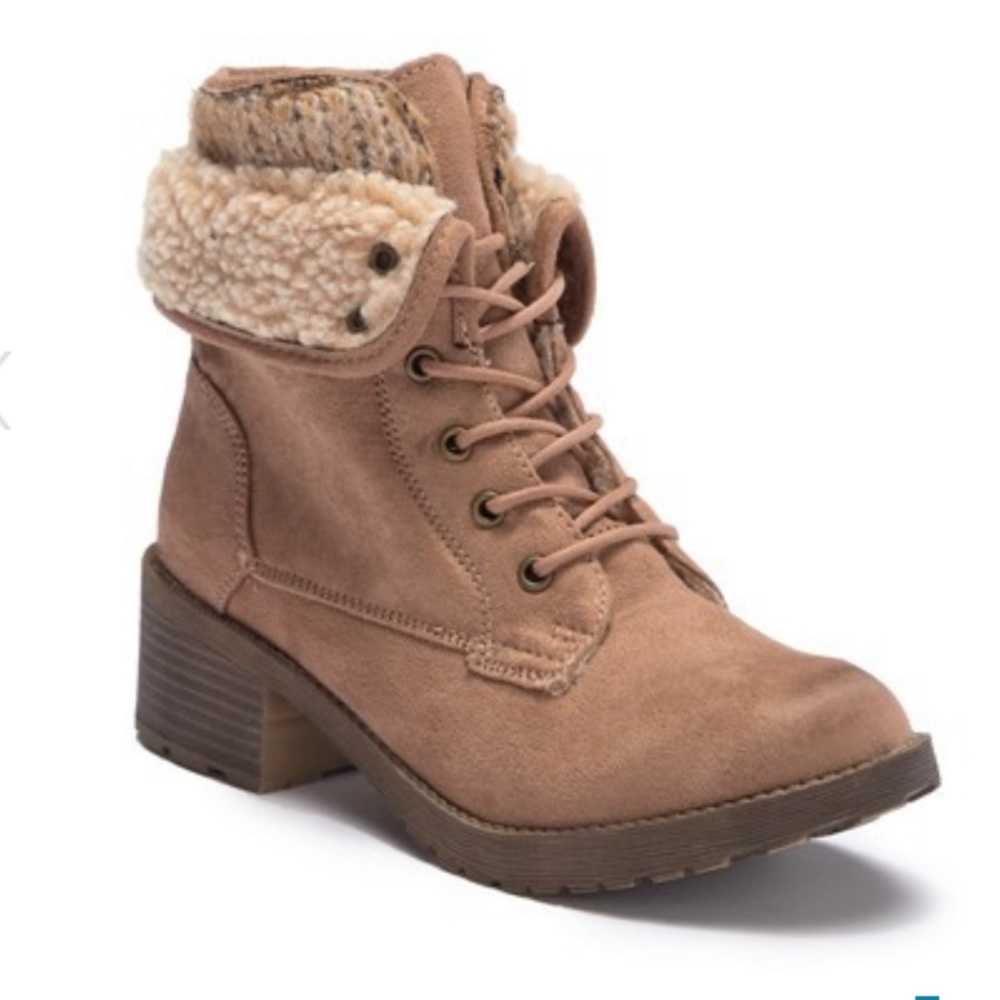 *NWT* Fashion Hiking Boot by Rock & Candy